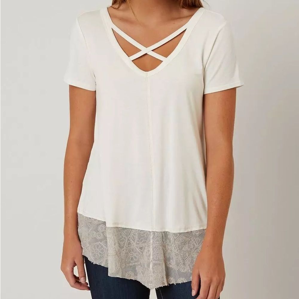 Buckle Daytrip Boho Lace Hem Criss Cross V Neck Top Cream Medium M